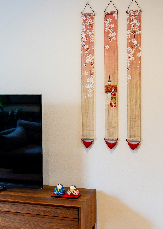 三連細タペストリー「桜花雛」