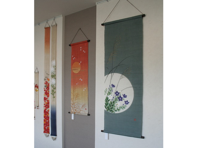 手染め麻タペストリー「桔梗」 [京都洛柿庵オンラインショップ]