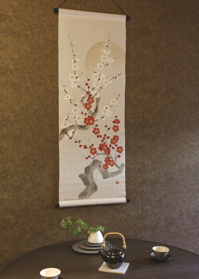 手描きタペストリー「紅梅白梅」