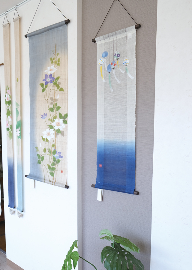 手染め麻タペストリー「風鈴びより」 [京都洛柿庵オンラインショップ]