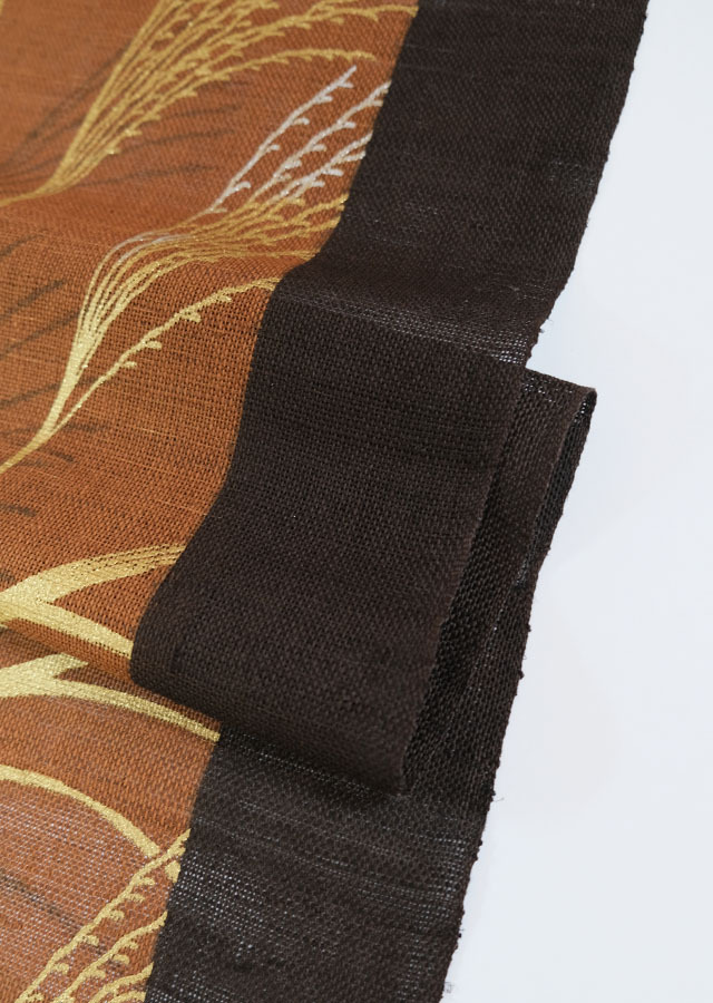 手染め麻タペストリー「金彩すすき」 [京都洛柿庵オンラインショップ]