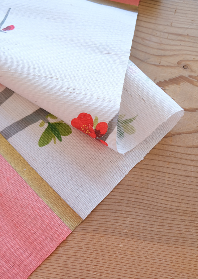 手描きタペストリー「掛け軸寒木瓜」