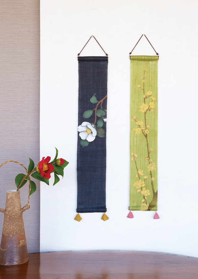 店舗限定豆タペストリー「蝋梅」「椿（白）」