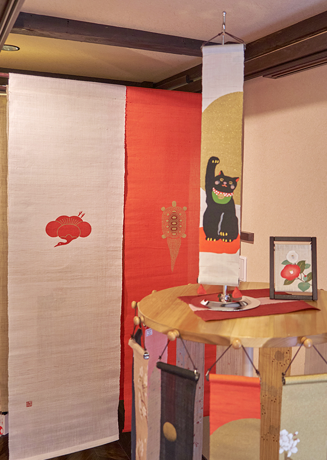 店舗限定　豆タペ「招福黒招き猫」