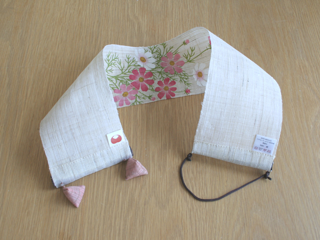 豆タペストリー「コスモス」