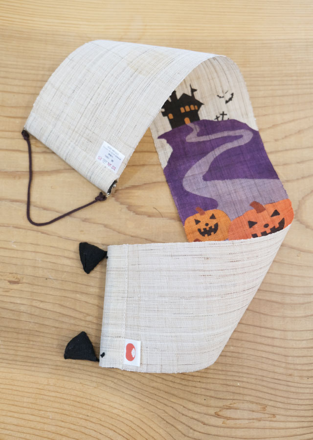 豆タペストリー「トリックオアトリート」