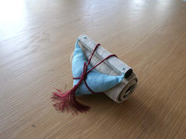 細タペストリー「菖蒲の花」