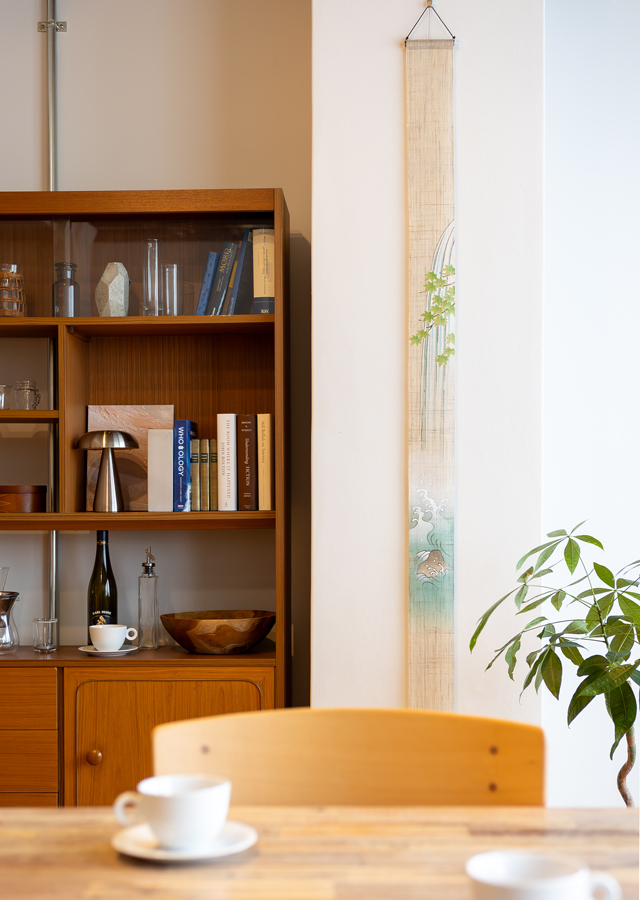 京都の作家作品　佐々木省庵 蔦材木製ダークブラウン水差し へぎ目塗蓋付き 京都の作家作品 佐々木省庵 蔦材木製ダークブラウン水差し へぎ目塗