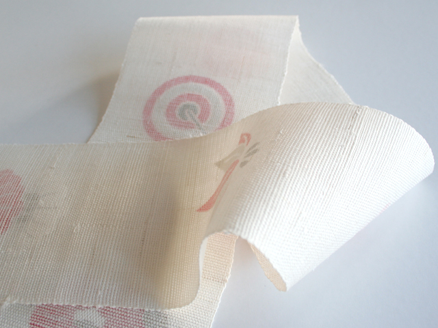 紅と白の牡丹飾のタペストリー 楽天市場】和風 細タペストリー・紅椿白椿 /（和柄）/京都 洛柿