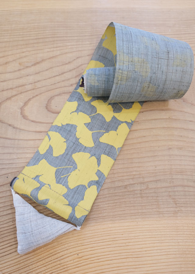 細タペストリー「銀杏並木」