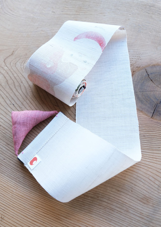 細タペストリー「桃太郎」