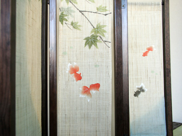 手染め麻ミニ屏風四連 「金魚」 [京都洛柿庵オンラインショップ]