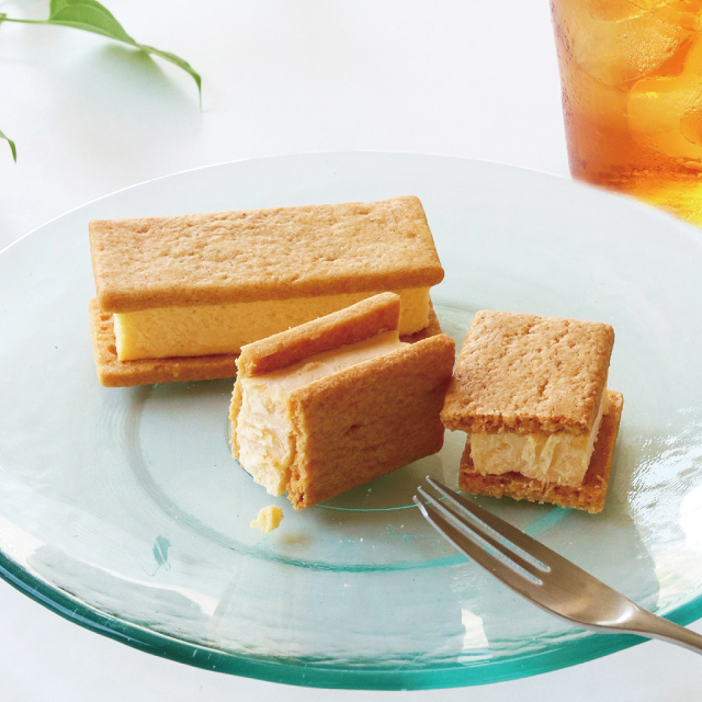 武蔵野茶房 チーズケーキサンド 〈プレーン〉 - CHEESECAKE SAND -