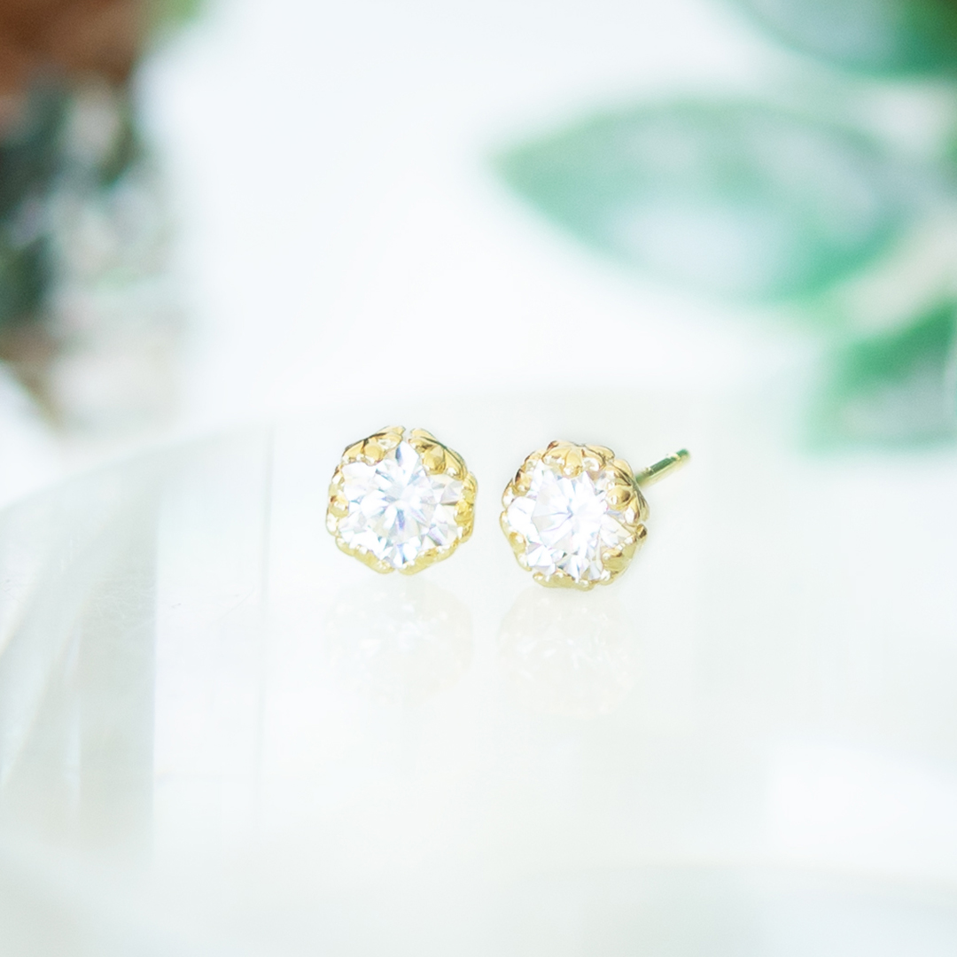 【2025 Christmas gift collection】ピアス K18イエローゴールド スーパーキュービックジルコニア