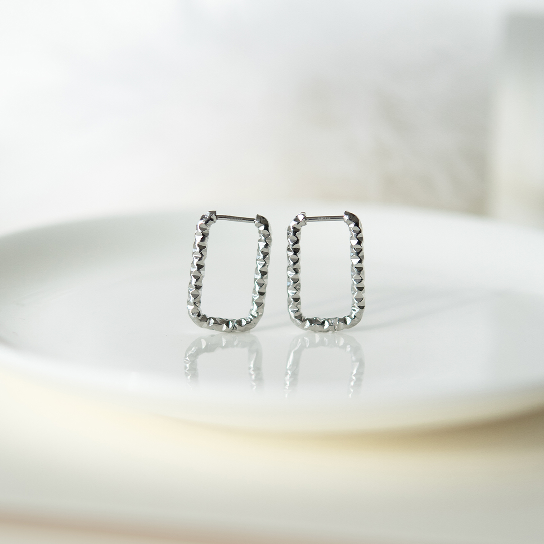 中折れピアス サージカルステンレス