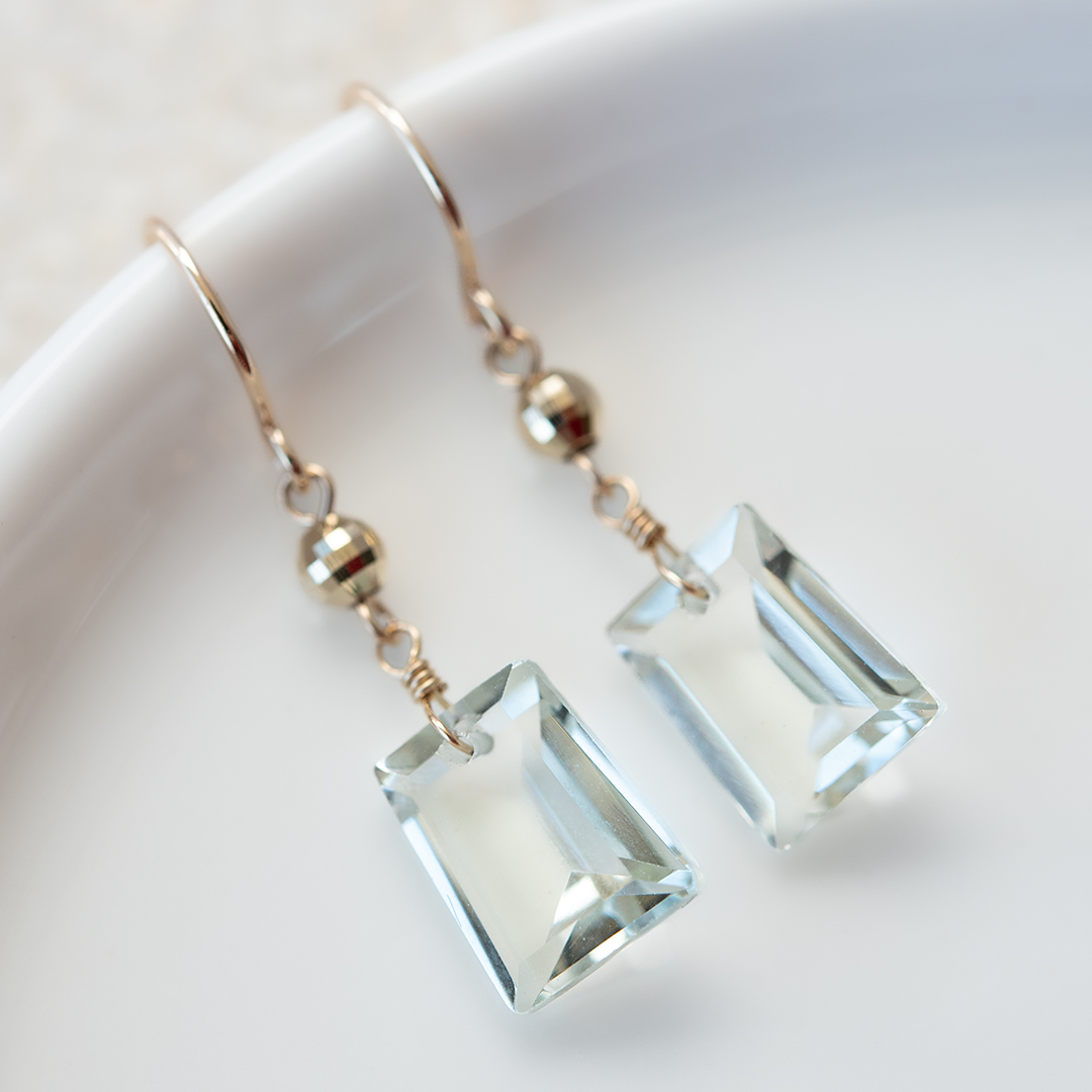 フックピアス K10イエローゴールド グリーンアメジスト