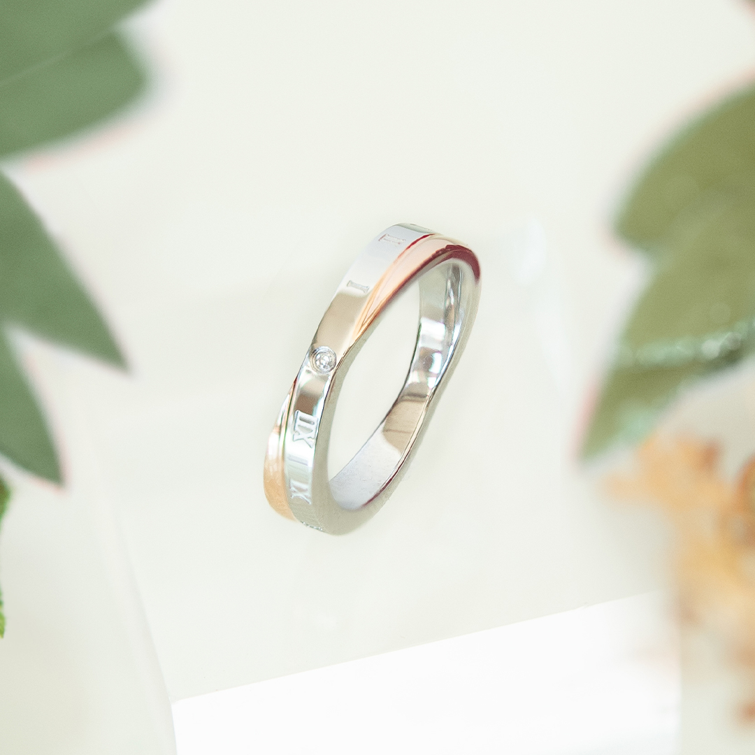 リング サージカルステンレス ピンクゴールドIPコーティング ダイヤモンド
