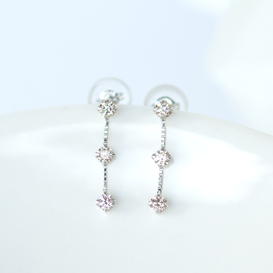 【在庫限り 特別価格 鑑別カード付き】ピアス プラチナ ダイヤモンド