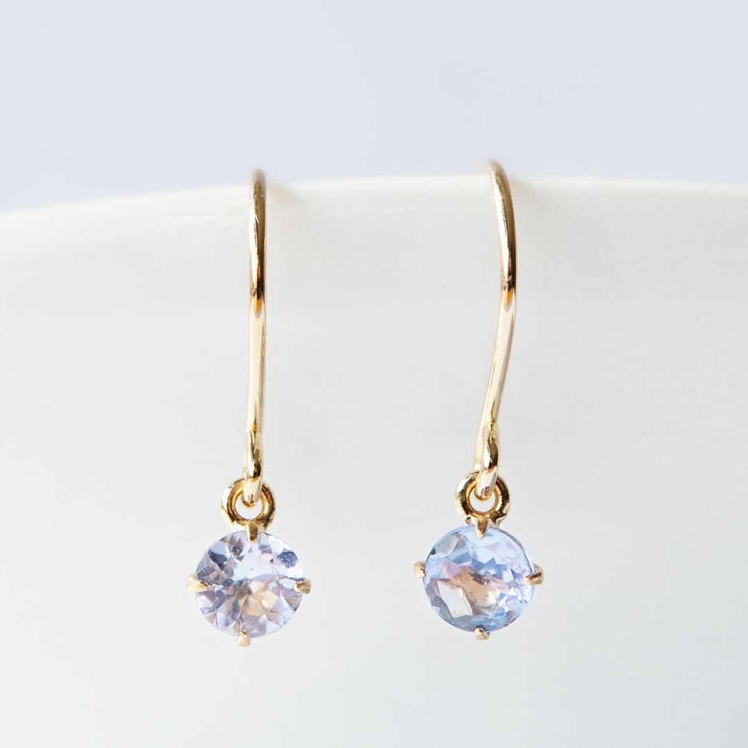 フックピアス K18イエローゴールド タンザナイト