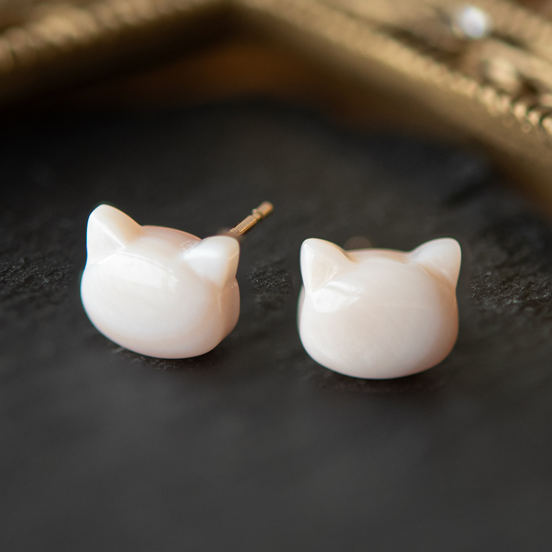 ピアス K10イエローゴールド ピンクシェル(猫/ネコ/ねこ)[6252316201]