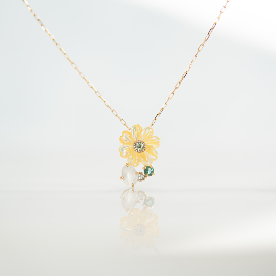 リバーシブルジュエリー　K18 ゴールド　シェル　グリーン　アクセサリー　美品 ネックレス K10イエローゴールド イエローシェル ペリドット