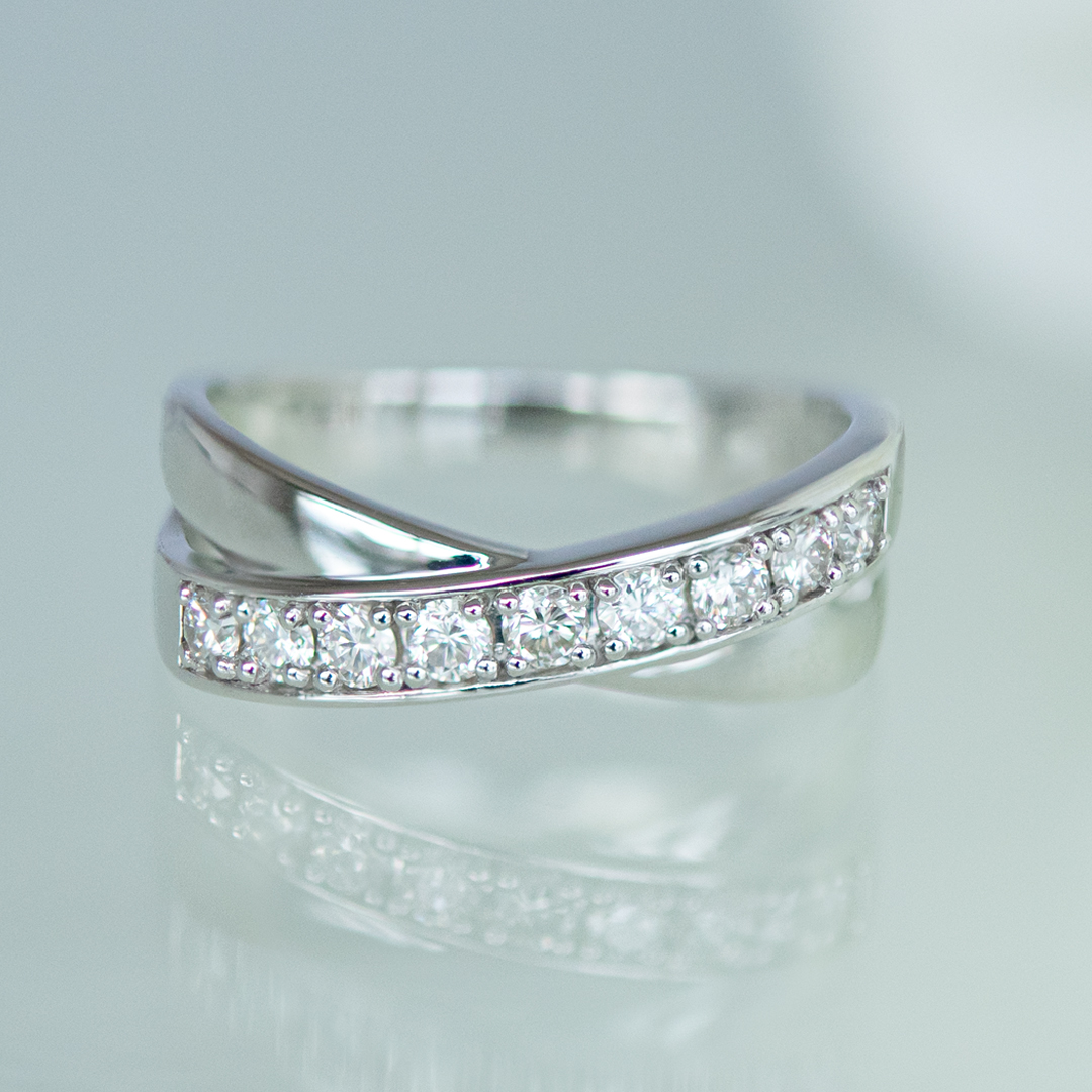 リング プラチナ ダイヤモンド0.3ct(4月誕生石)(天然石)(クロスライン)(鑑別カード付き)[6311140201]