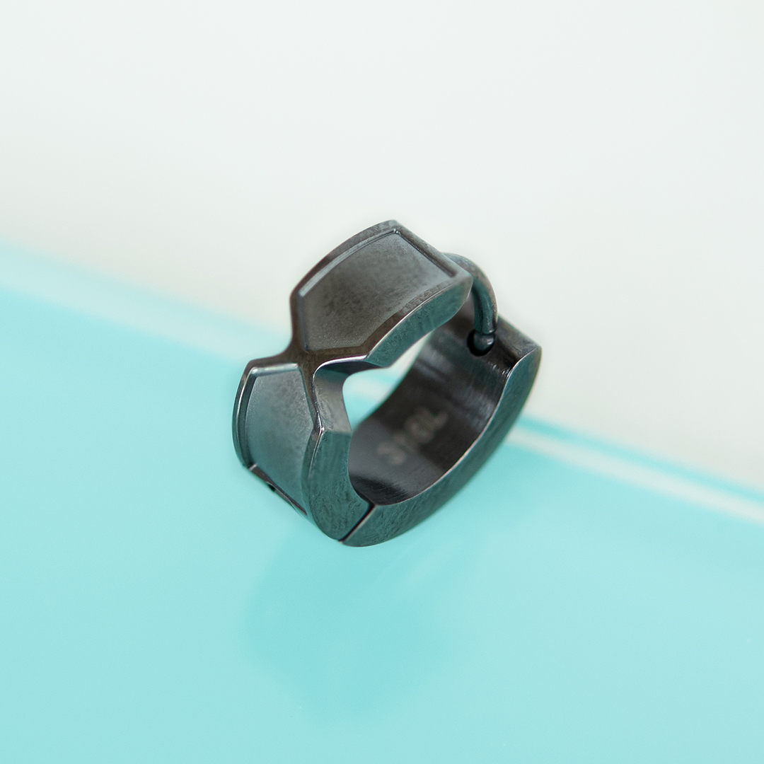 【片方】中折れピアス ステンレススチール ガンメタIPコーティング(フープ)(片耳)[7548800110]