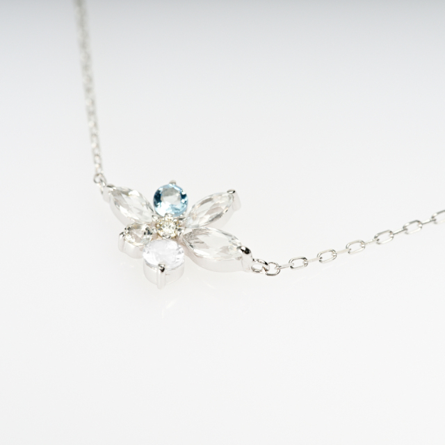 ネックレス K10ホワイトゴールド ホワイトトパーズ ムーンストーン