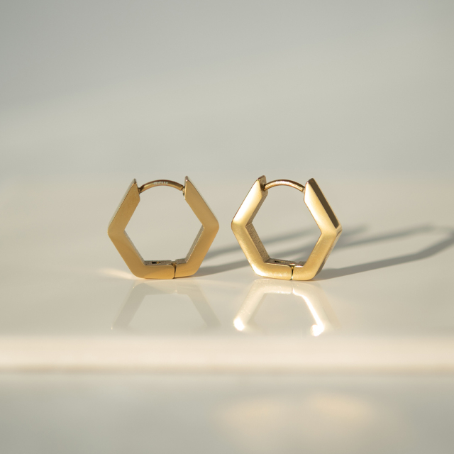 中折れピアス サージカルステンレス イエローゴールドIPコーティング