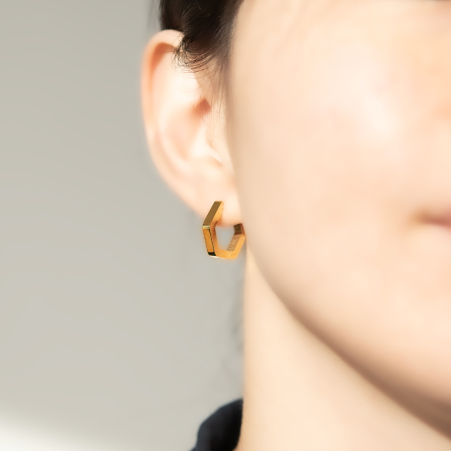 中折れピアス サージカルステンレス イエローゴールドIPコーティング