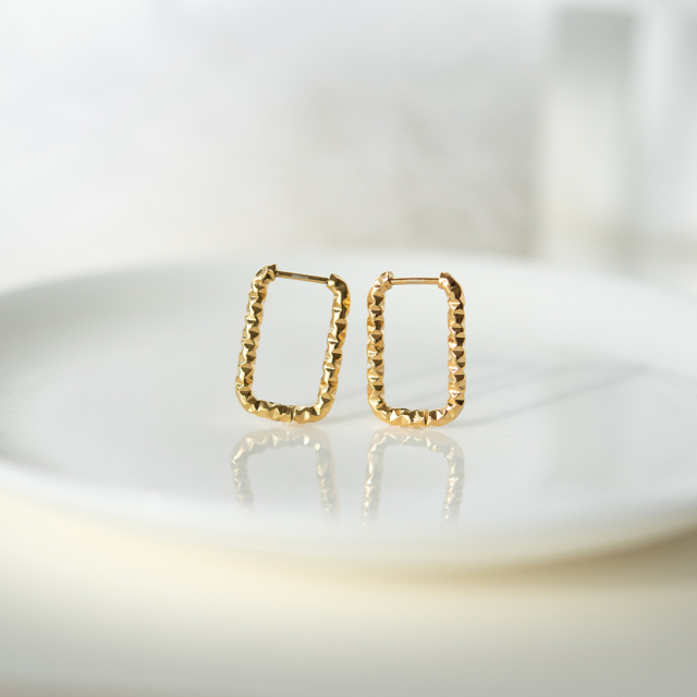 中折れピアス サージカルステンレス イエローゴールドIPコーティング