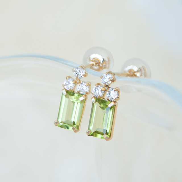 ピアス K10イエローゴールド ペリドット キュービックジルコニア