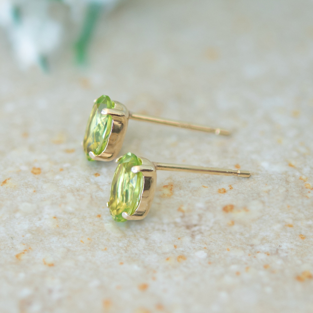 ピアス K10イエローゴールド ペリドット アクセサリーPePe オンライン