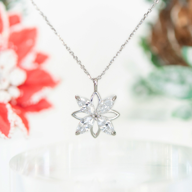 石で選ぶ アクセサリーPePe オンラインストア