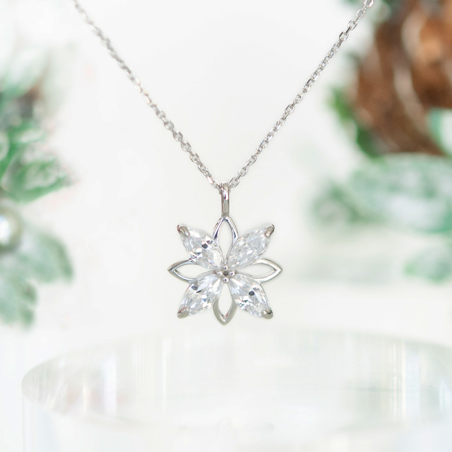 Pe Pe ネックレス 証明書付き チェーン アクセサリーPePe オンラインストア