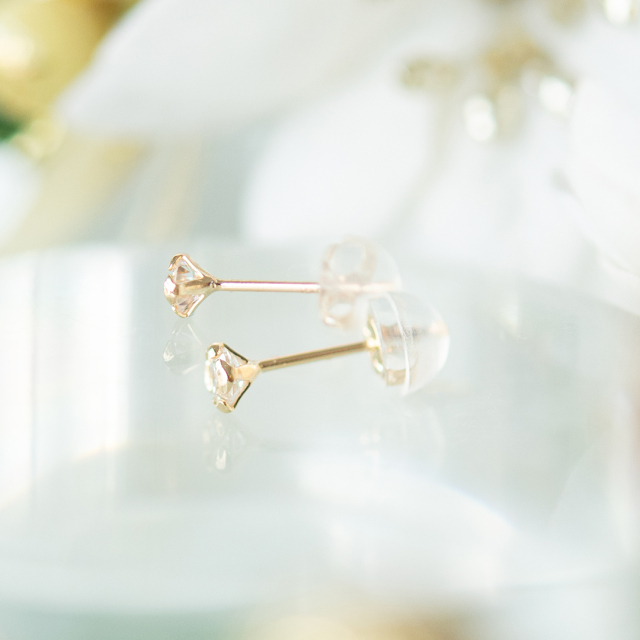 ピアス K10イエローゴールド ダイヤモンド アクセサリーPePe