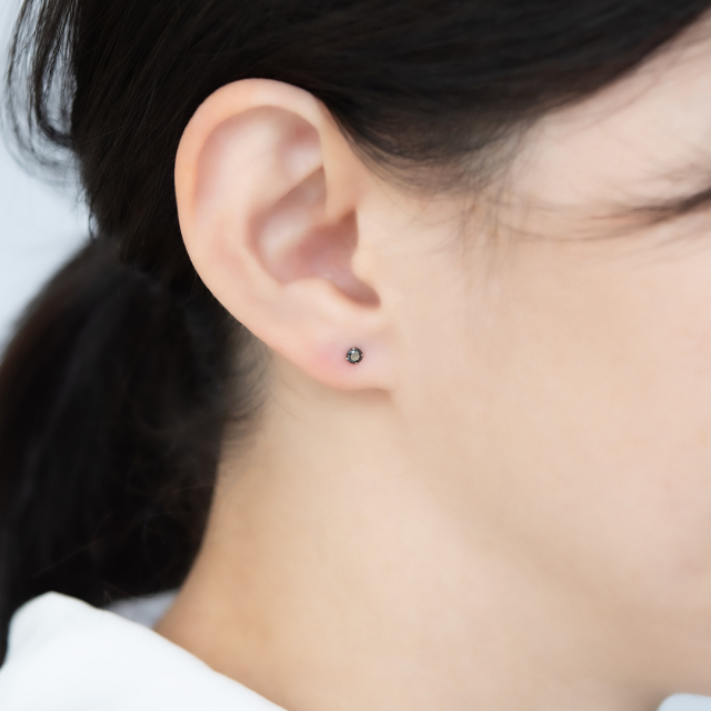 ピアス プラチナ 3mmブラックキュービックジルコニア アクセサリーPePe