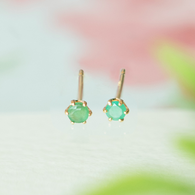 ピアス K18イエローゴールド エメラルド アクセサリーPePe オンライン