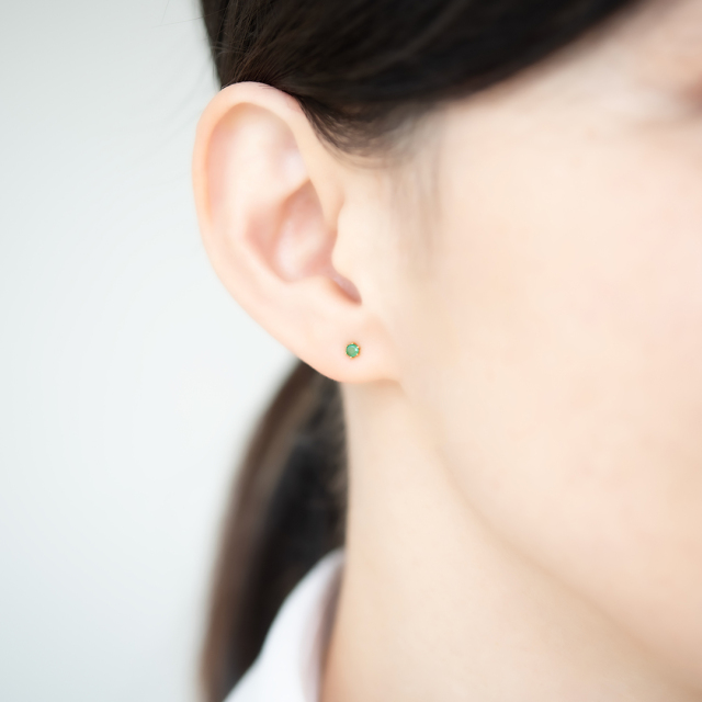 ピアス K18イエローゴールド エメラルド アクセサリーPePe オンライン