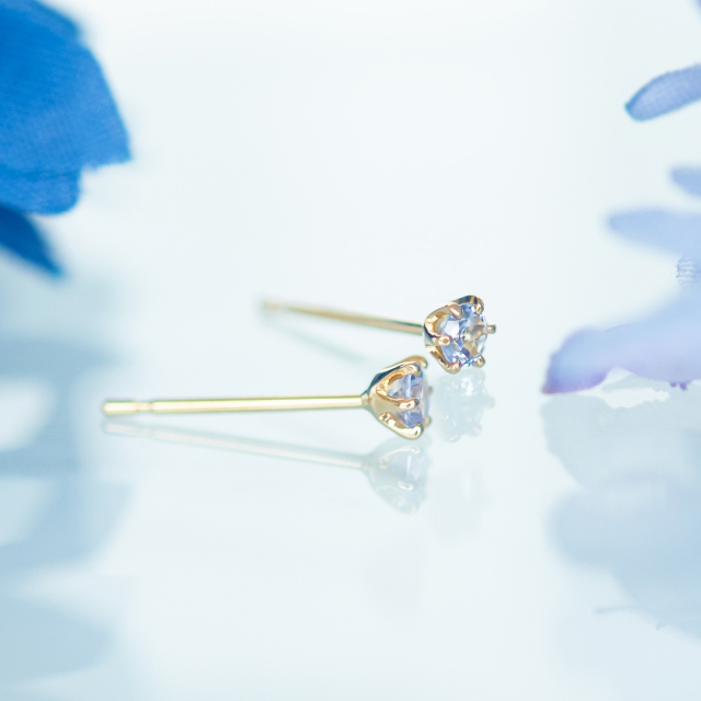 ピアス K18イエローゴールド タンザナイト アクセサリーPePe