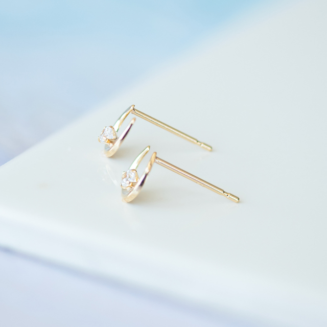 ピアス K18イエローゴールド キュービックジルコニア(馬蹄/ホース