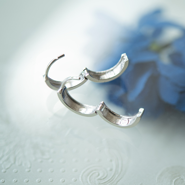 ete K10 YG ロジウム　ピアス K10ゴールド ｜ ete／ete bijoux | エテ／エテビジュー 公式サイト