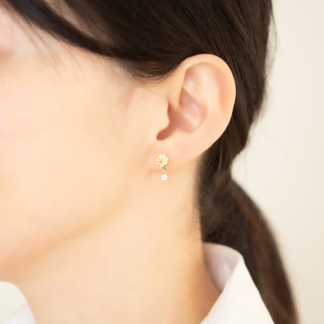ピアス K10イエローゴールド(JLージュエルー)(ブーケ)(福寿草