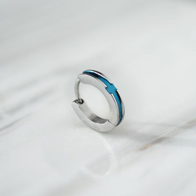 中折れピアス サージカルステンレス ブルーIPコーティング