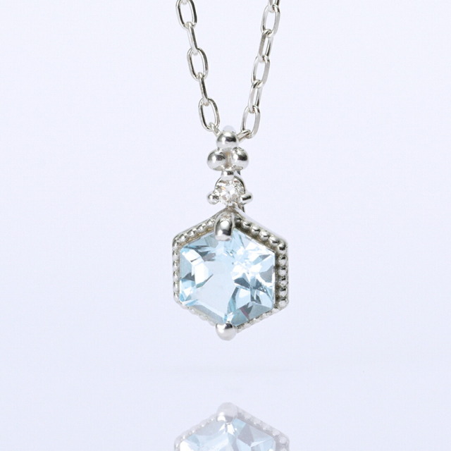 ネックレス K10ホワイトゴールド ブルートパーズ ダイヤモンド0.006ct (ミル打ち)(ヘキサゴンカット)(11月誕生石)[0921211202]