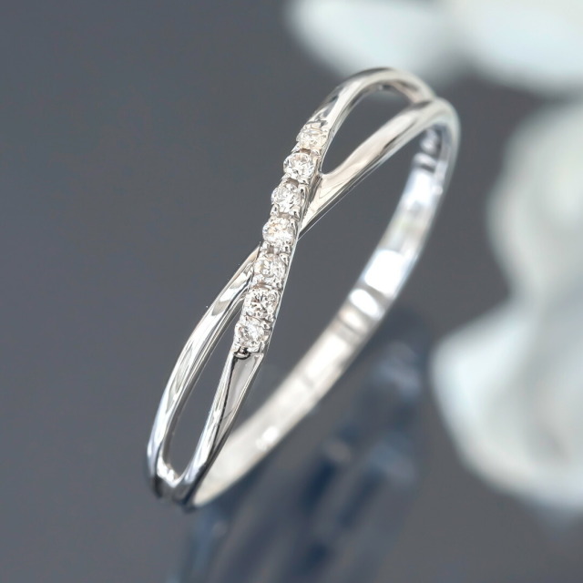 リング K10ホワイトゴールド ダイヤモンド合計0.04ct (4月誕生石 