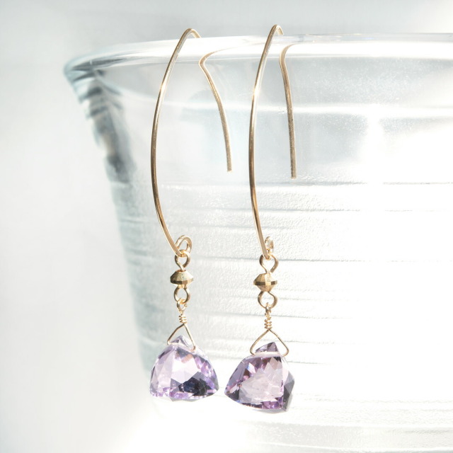 【キャンディーのようなピラミッドカット天然石】フックピアス K10イエローゴールド ピンクアメジスト 天然石 (パワーストーン)(しずく/雫/ドロップ)(ミラーボール)(ピラミッドカット)(カラフル)(2月誕生石)[6251302002]