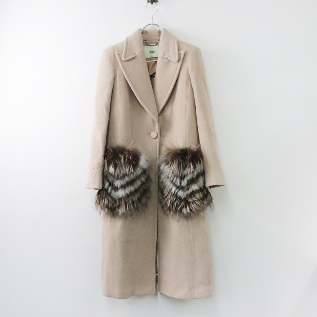 FENDI ベージュ 毛皮ロングコート FENDI ベージュ 毛皮ロングコート