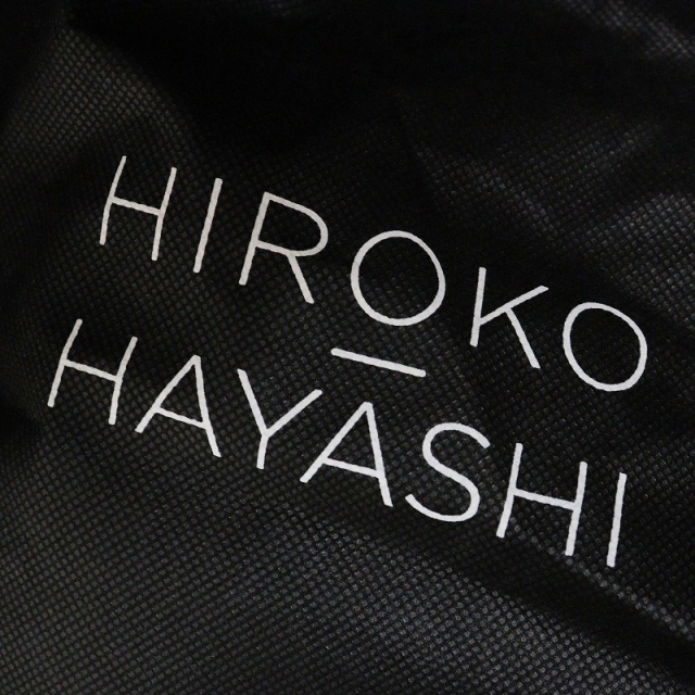 スプリングセール】美品 ヒロコハヤシ HIROKO HAYASHI レザー クラッチ  