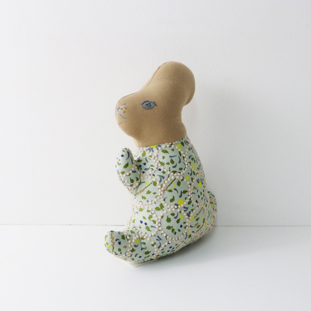 9/8 コウサギクッションミナペルホネンkousagi cushion